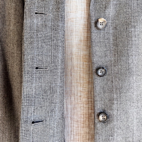 Carolina Herrera suit jacket - Picture 15 of 16